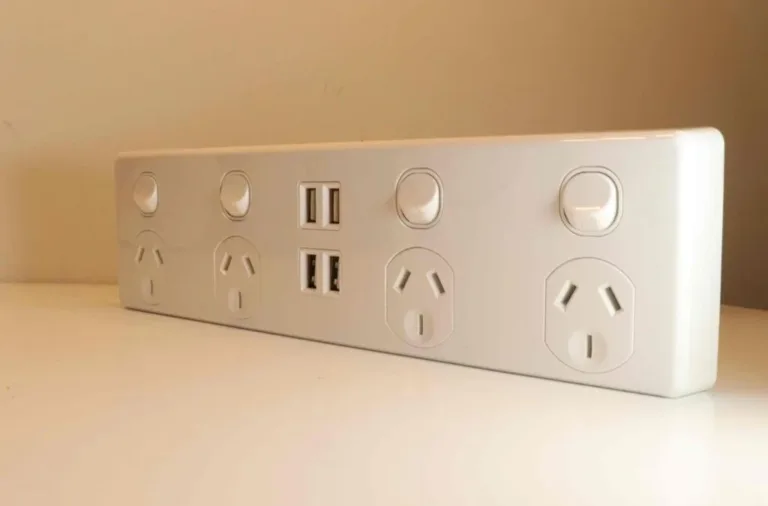 5 Reasons To Install Power Points With USB Ports At Your Place